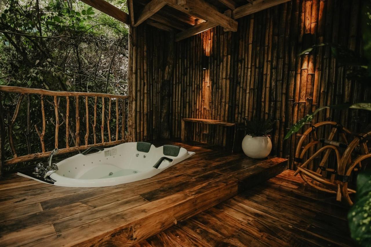 Treehouse De Valentine Villa Balamban Ngoại thất bức ảnh